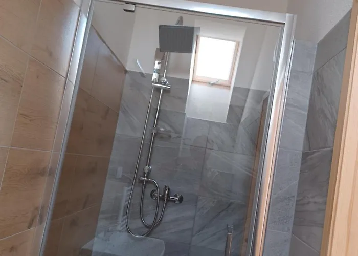 Sarnak 19 Apartament Runina