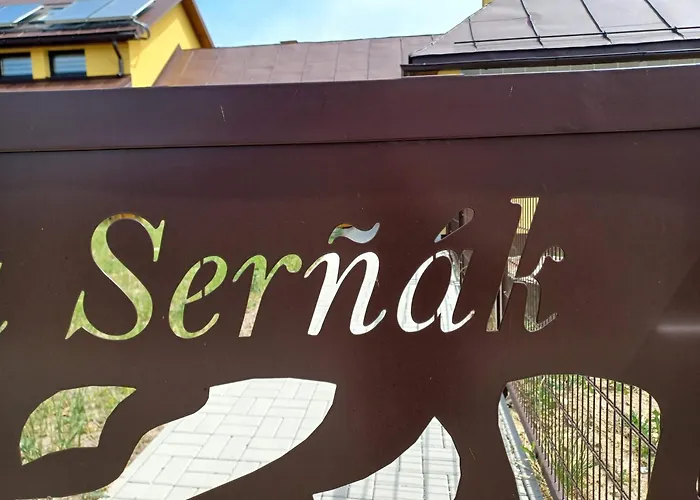 Sarnak 19 Apartament Runina